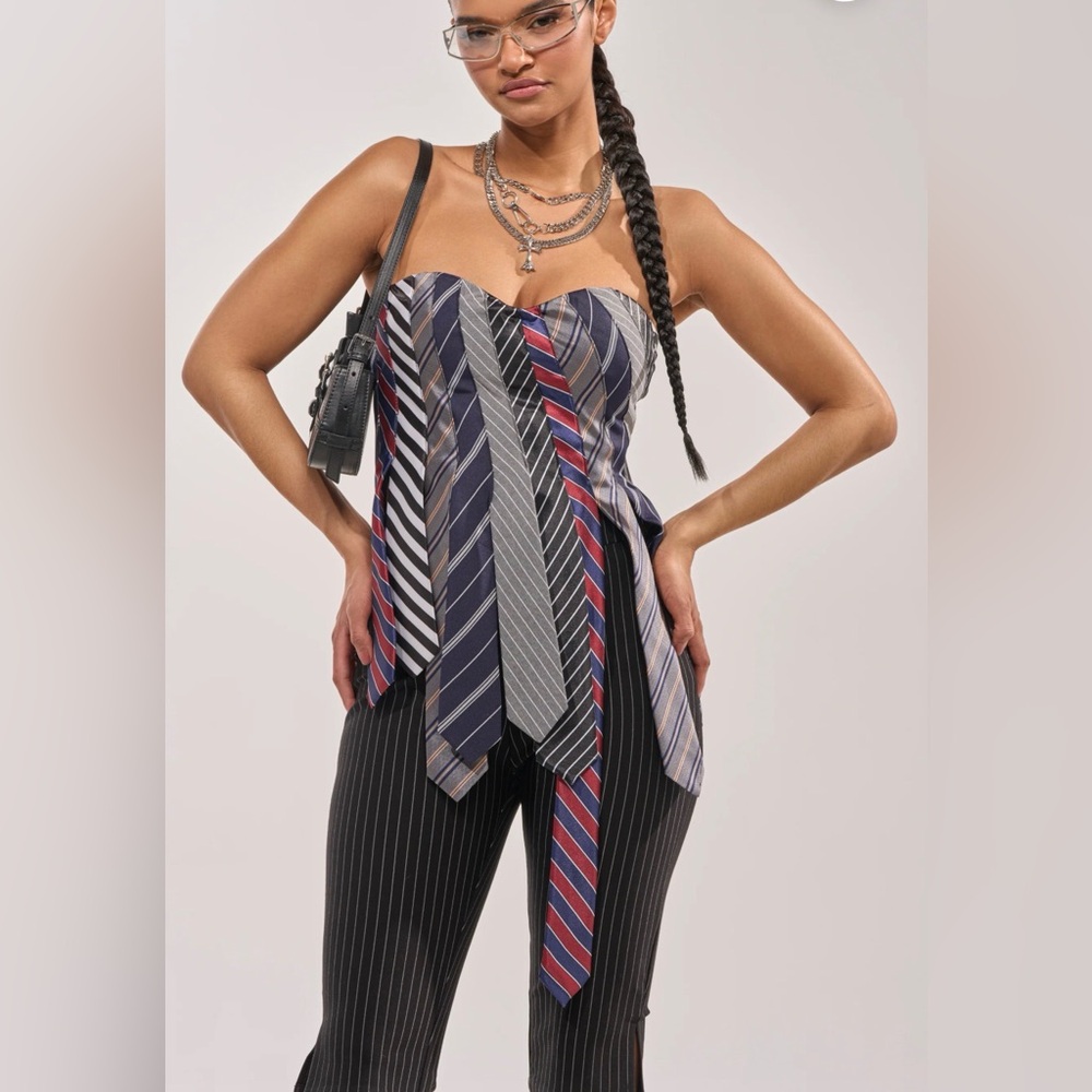 AKIRA Sold-Out Business Tie Stripes Corset Top - S